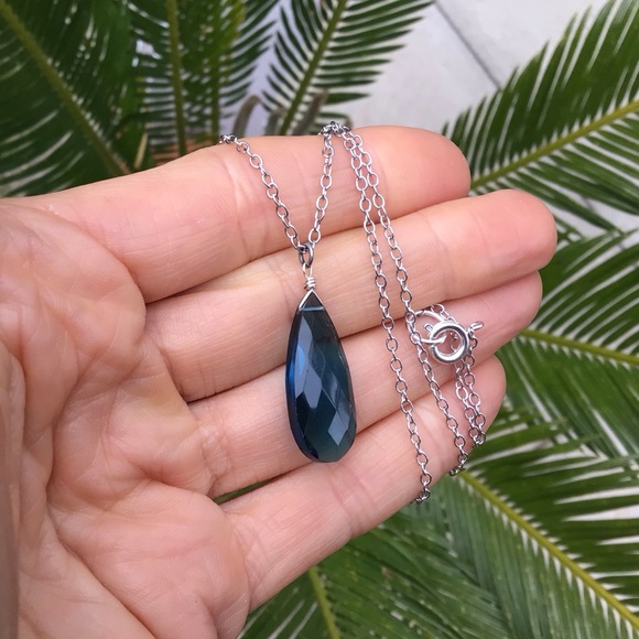 Sundance Charm handcrafted Necklace - Picture 7 of 9